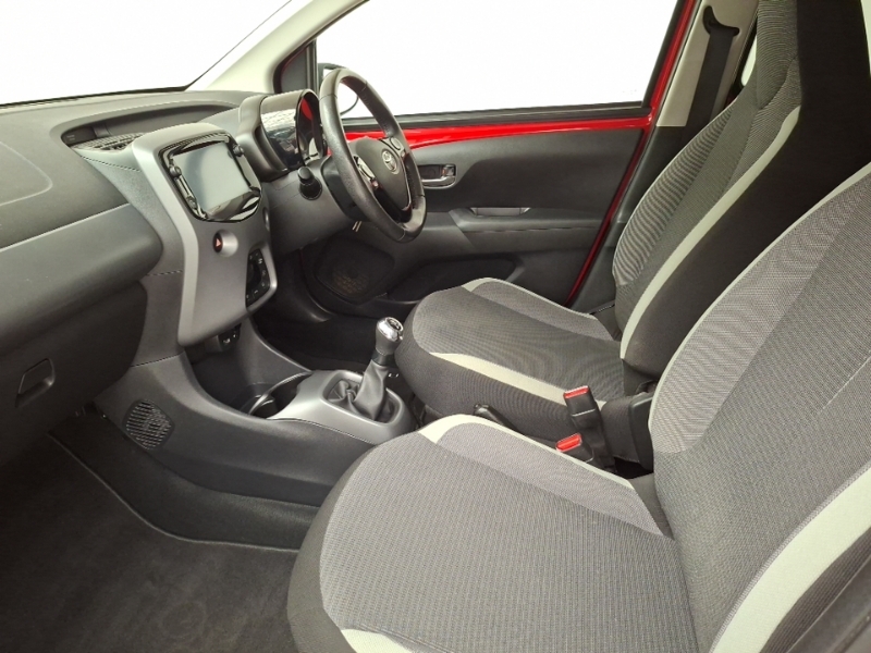Toyota Aygo 1.0 Vvt-i X-trend Tss Red #5
