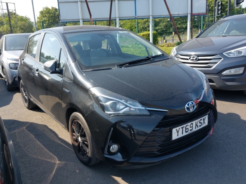 Toyota Yaris 1.5 Hybrid Icon Tech Cvt Black