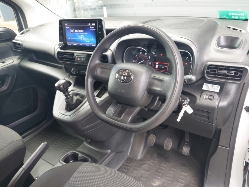 Toyota Proace City 1.5D 100 Active Van 6 Speed White #3