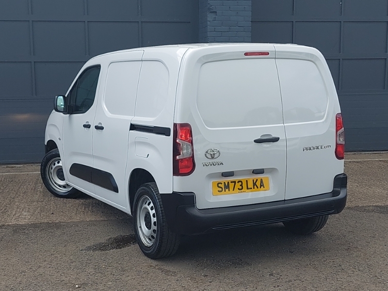 Toyota Proace City 1.5D 100 Active Van 6 Speed White #2