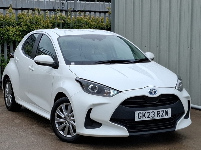 Toyota Yaris 1.5 Hybrid Icon Cvt White
