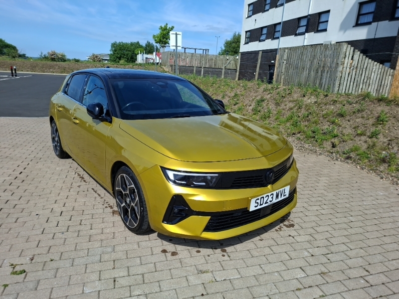 Vauxhall Astra 1.5 Turbo D Ultimate Yellow