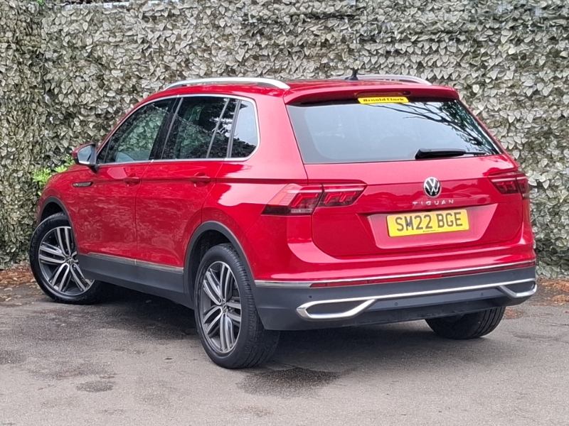 Volkswagen Tiguan 1.5 Tsi 150 Elegance Dsg SM22BGE Red #2