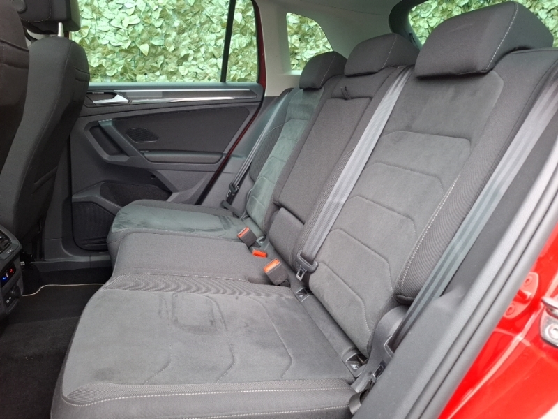 Volkswagen Tiguan 1.5 Tsi 150 Elegance Dsg SM22BGE Red #6