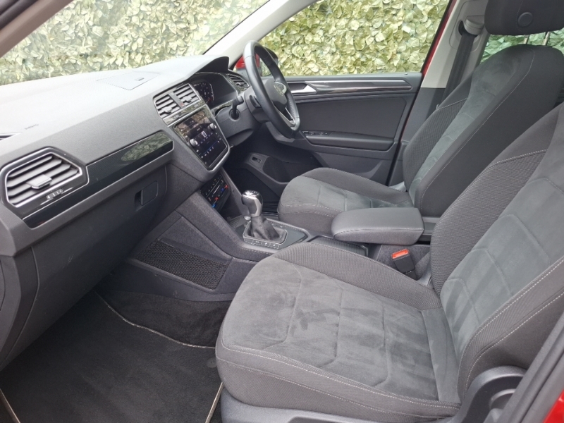 Volkswagen Tiguan 1.5 Tsi 150 Elegance Dsg SM22BGE Red #5