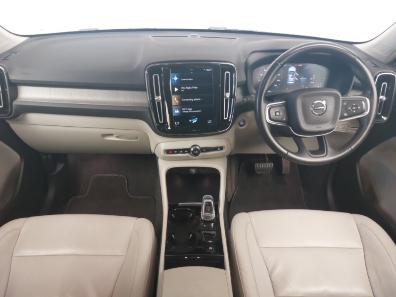 Volvo XC40 1.5 T4 Recharge Phev Inscription YS21RTO Black #3