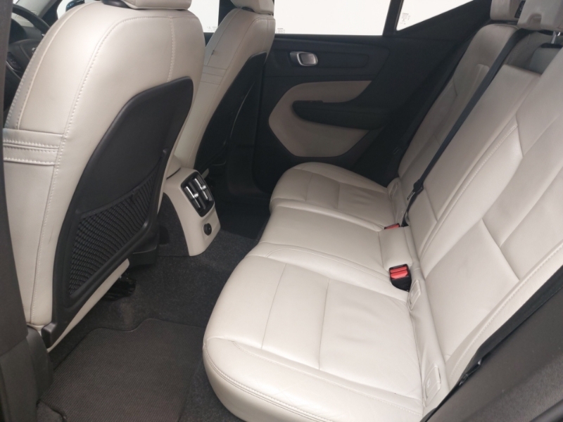 Volvo XC40 1.5 T4 Recharge Phev Inscription YS21RTO Black #6