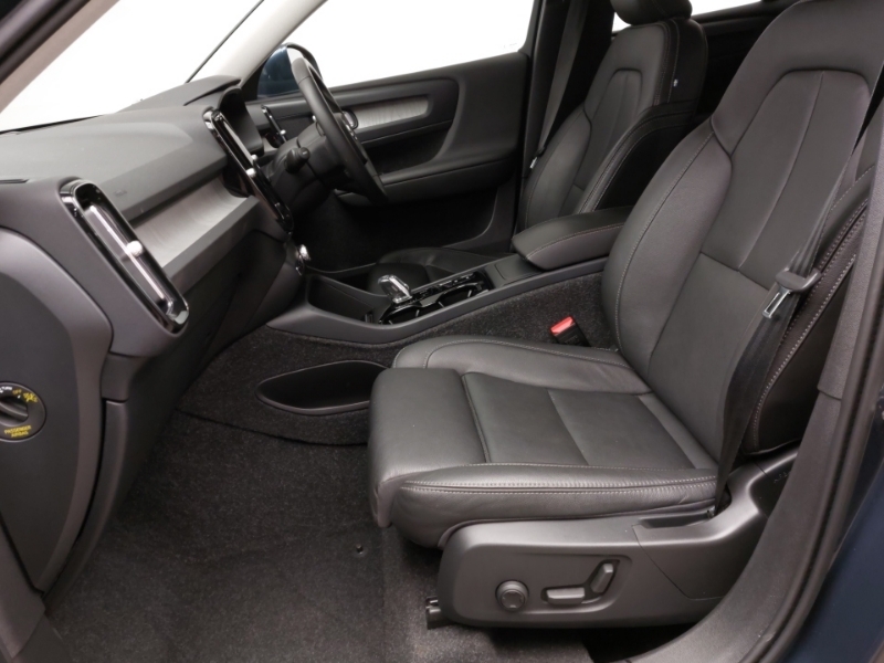 Volvo XC40 2.0 B4p Inscription Pro SM70JXL Blue #5