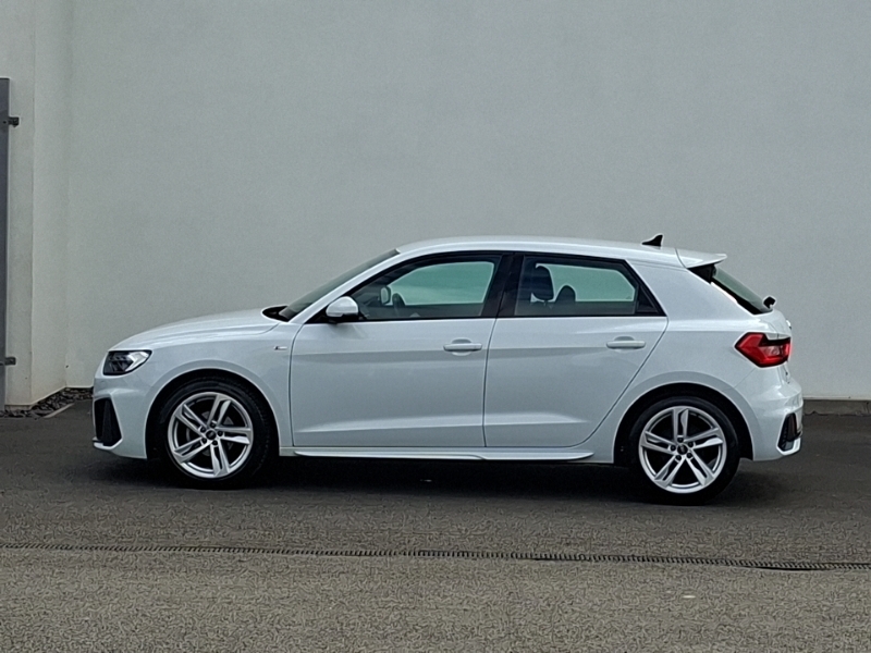 Audi A1 25 Tfsi S Line LL23CYU White #4