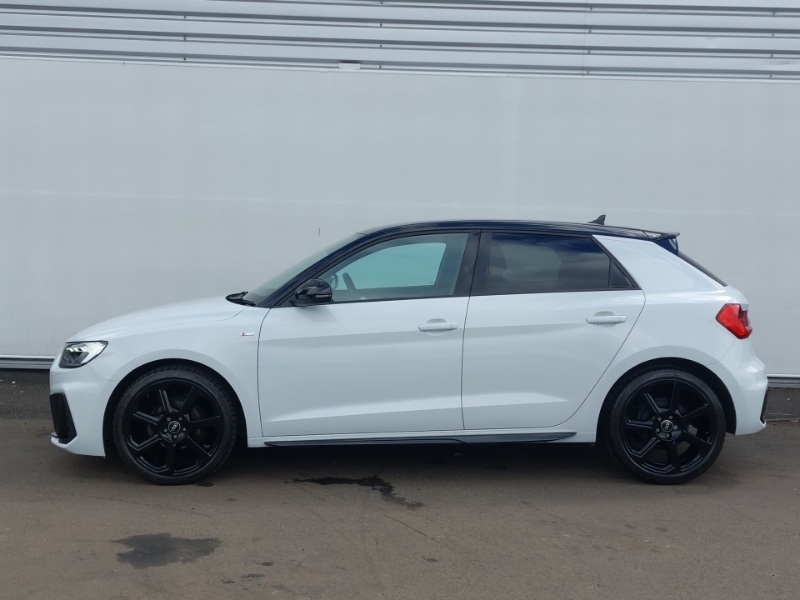 Audi A1 25 Tfsi Black Edition S Tronic LX21URF White #4