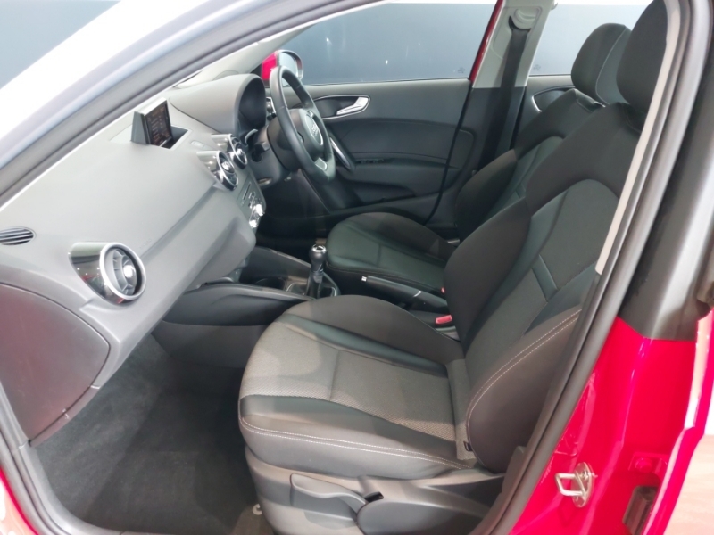 Audi A1 1.0 Tfsi Sport PL65OTV Red #5
