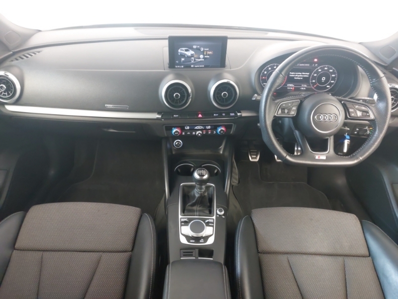 Audi A3 35 Tfsi Black Edition RK20LFX Black #3