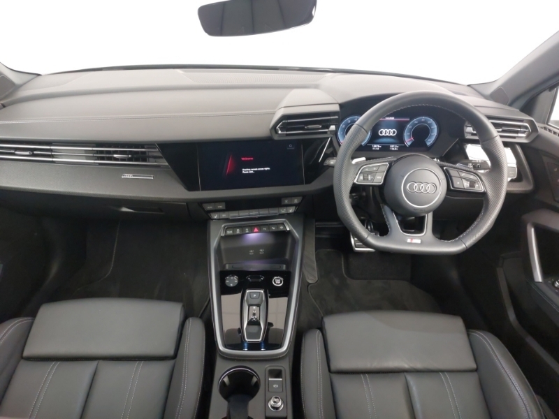Audi A3 35 Tfsi Black Edition S Tronic SL74ZWH Green #4