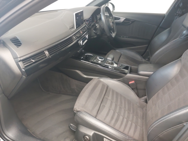 Audi A4 35 Tfsi Black Edition S Tronic PG19LHW Black #5