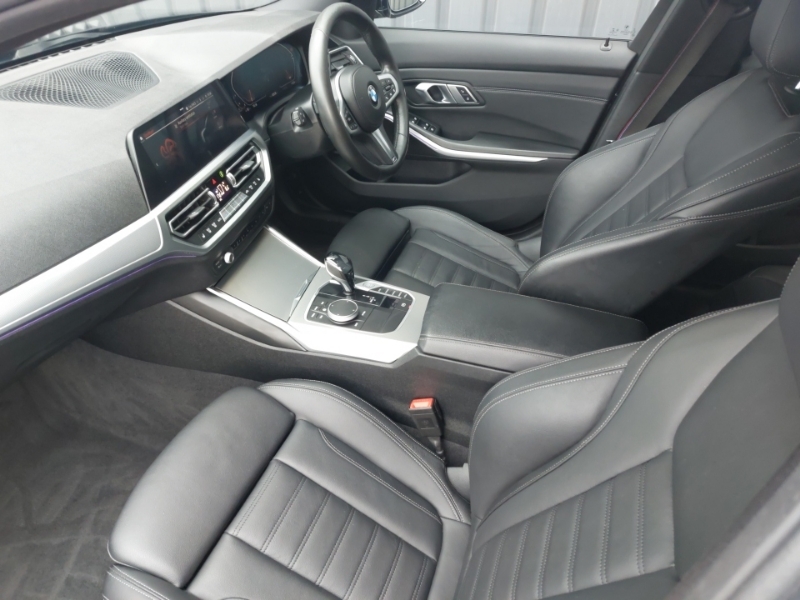 BMW 3 Series 320D Mht M Sport Step YA21CFK Black #5