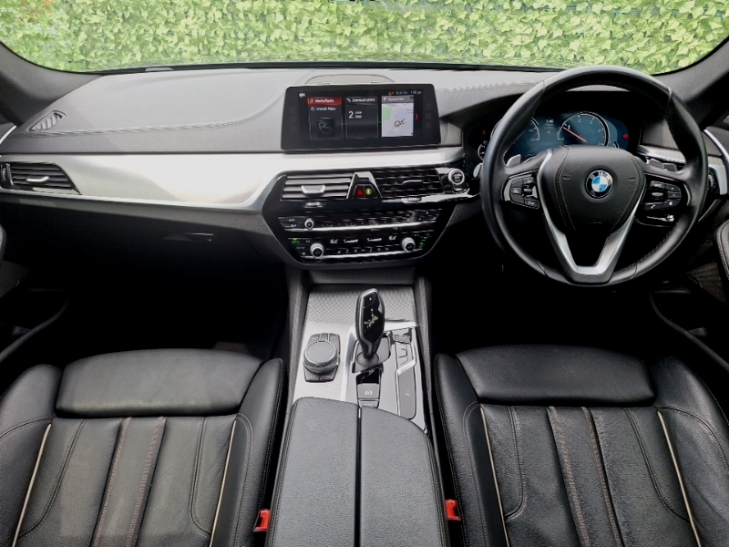 BMW 5 Series 520D M Sport Black #4
