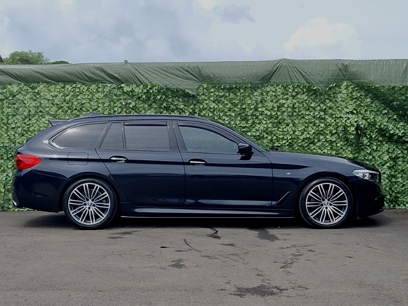 BMW 5 Series 520D M Sport Black #3