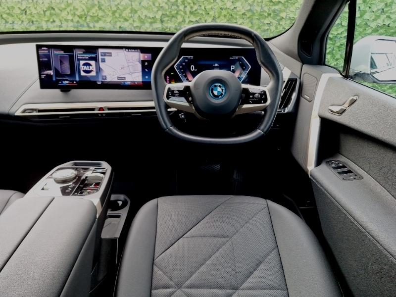 BMW iX 240Kw Xdrive40 M Sport 76.6Kwh White #5