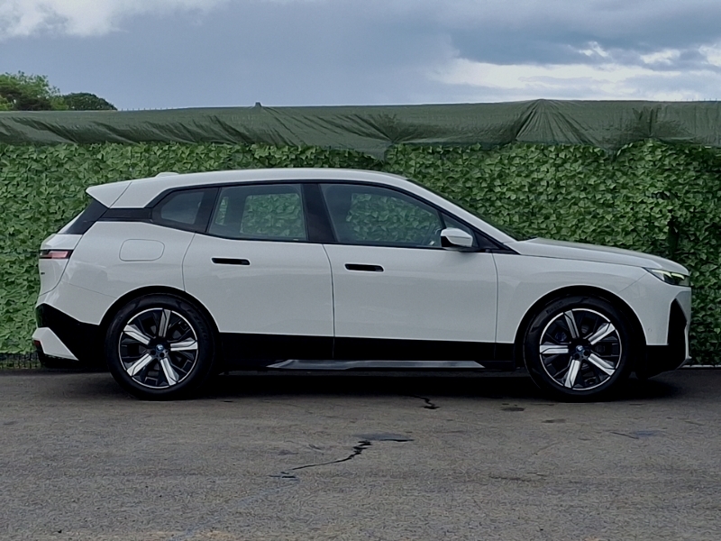 BMW iX 240Kw Xdrive40 M Sport 76.6Kwh White #3