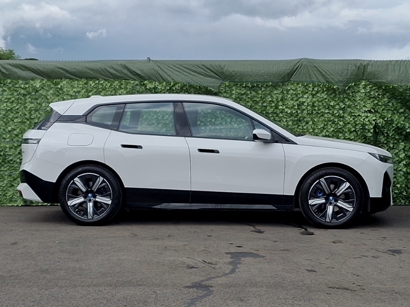 BMW iX 240Kw Xdrive40 M Sport 76.6Kwh White #3