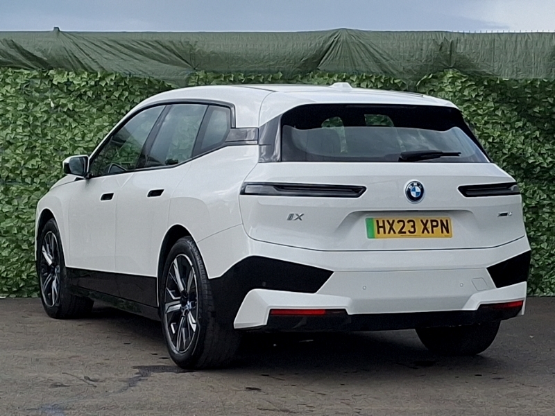 BMW iX 240Kw Xdrive40 M Sport 76.6Kwh White #2