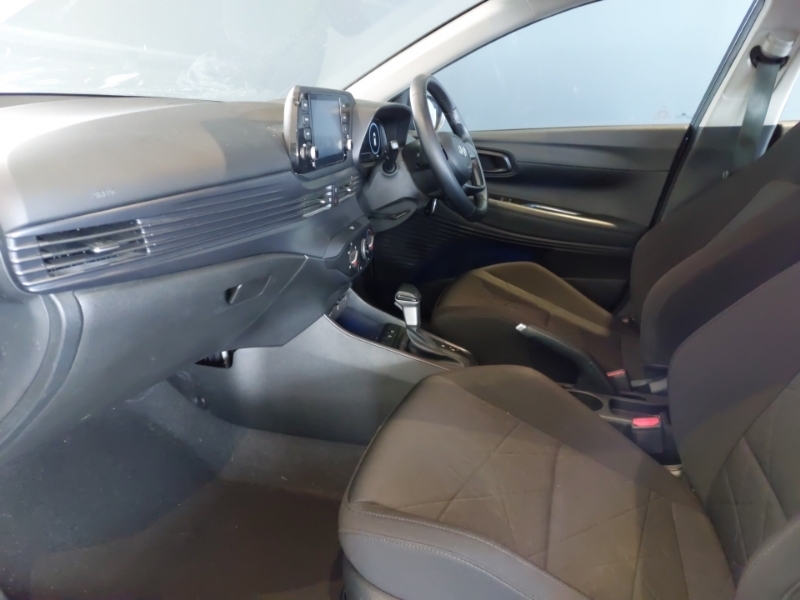Hyundai Bayon 1.0 Tgdi 48V Mhev Se Connect Dct EK23KZE Grey #4
