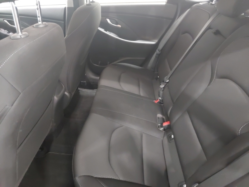 Hyundai I30 1.0T Gdi Se Black #6