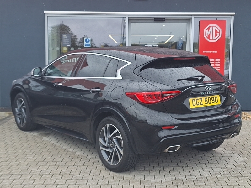 Infiniti Q30 1.6T Luxe Dct City Black Black #2