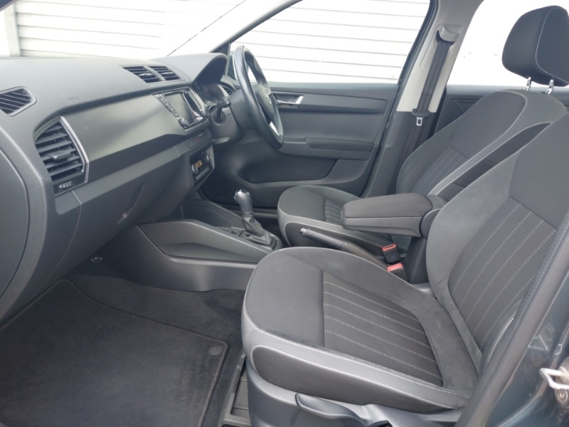 Skoda Fabia 1.0 Tsi 110 Se L Dsg ST68HHO Grey #5