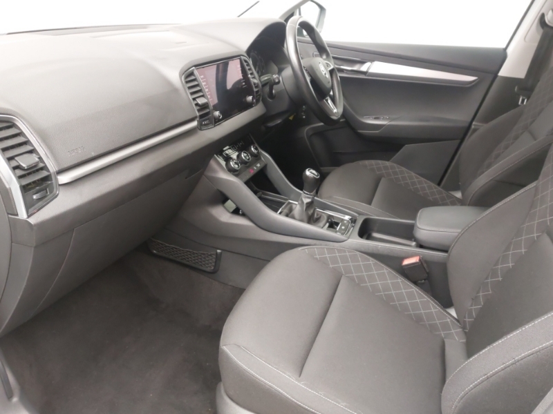 Skoda Karoq 1.6 Tdi Se GD18LOJ White #5