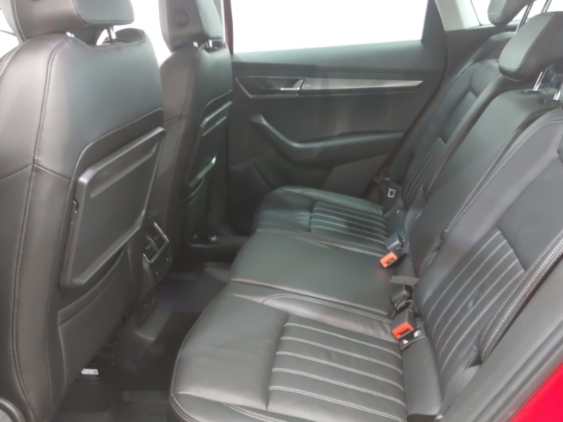 Skoda Karoq 2.0 Tdi Edition 4X4 Dsg Red #6