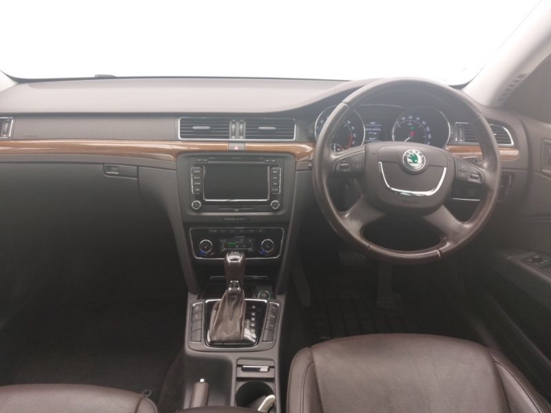 Skoda Superb 2.0 Tdi Cr 140 Elegance Dsg Lk Luxury Pack Beige #3