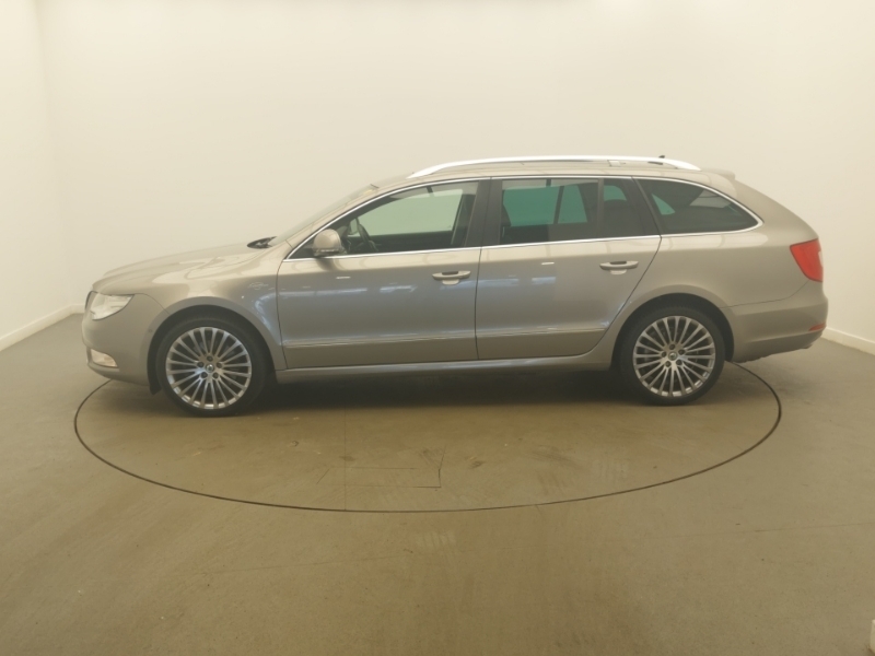 Skoda Superb 2.0 Tdi Cr 140 Elegance Dsg Lk Luxury Pack Beige #4