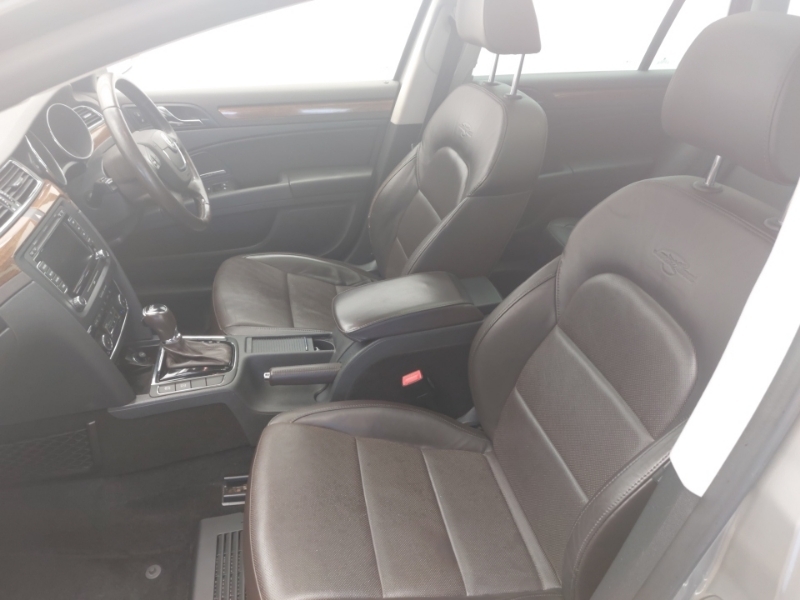 Skoda Superb 2.0 Tdi Cr 140 Elegance Dsg Lk Luxury Pack Beige #5