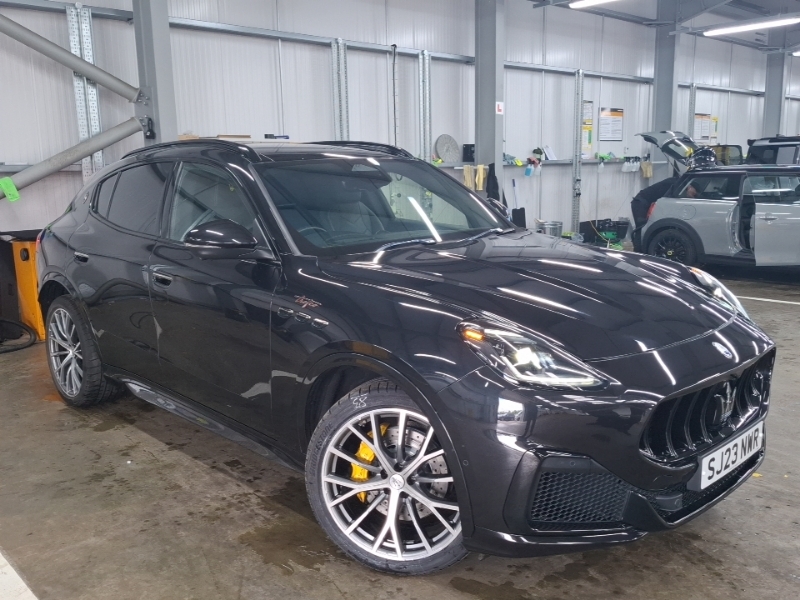 Maserati Grecale V6 Trofeo Black