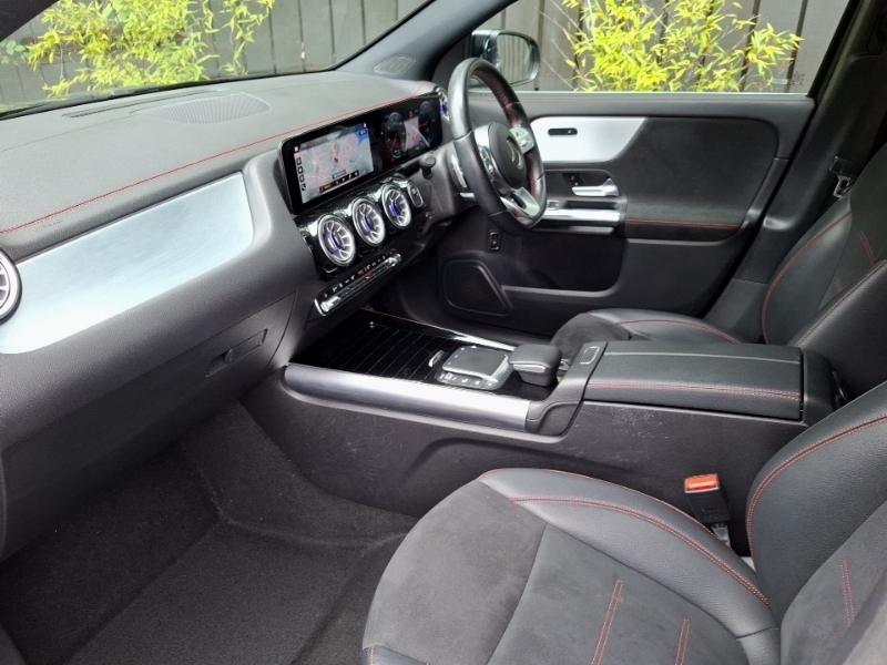 Mercedes-Benz EQA Eqa 250 140Kw Amg Line 66.5Kwh Black #5