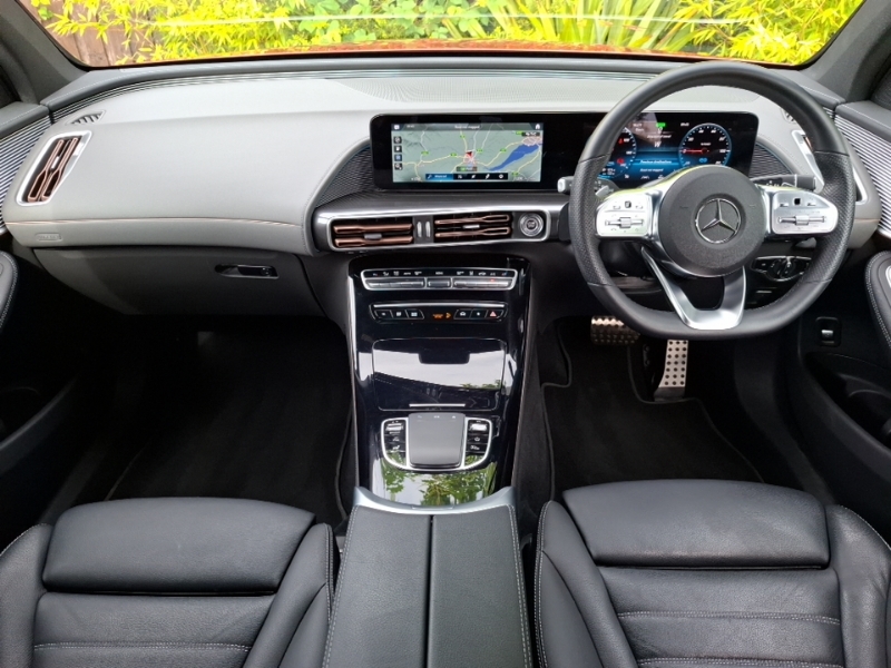 Mercedes-Benz EQC Eqc 400 300Kw Amg Line Edition 80Kwh Red #3