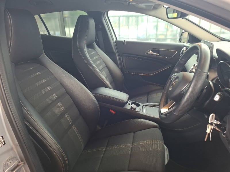 Mercedes-Benz GLA Class Gla 180 Urban Edition HSZ3727 Silver #5
