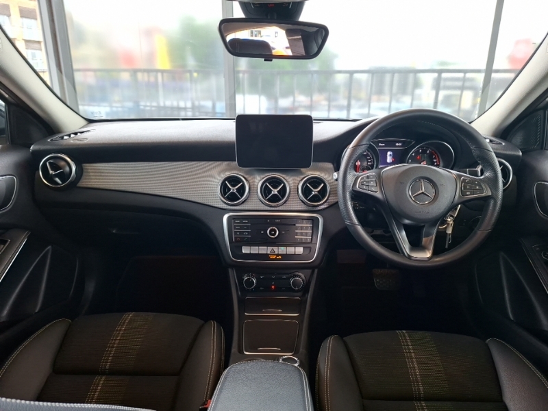 Mercedes-Benz GLA Class Gla 180 Urban Edition HSZ3727 Silver #3