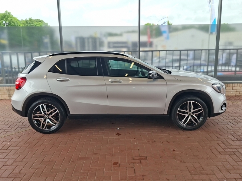 Mercedes-Benz GLA Class Gla 180 Urban Edition HSZ3727 Silver #4