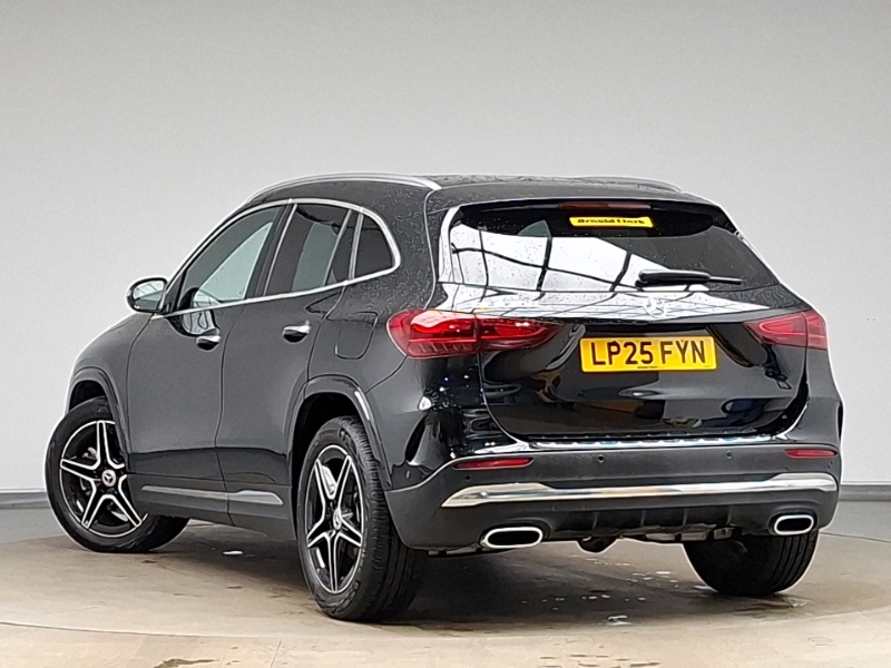 Mercedes-Benz GLA Class Gla 200 Amg Line Executive Black #2