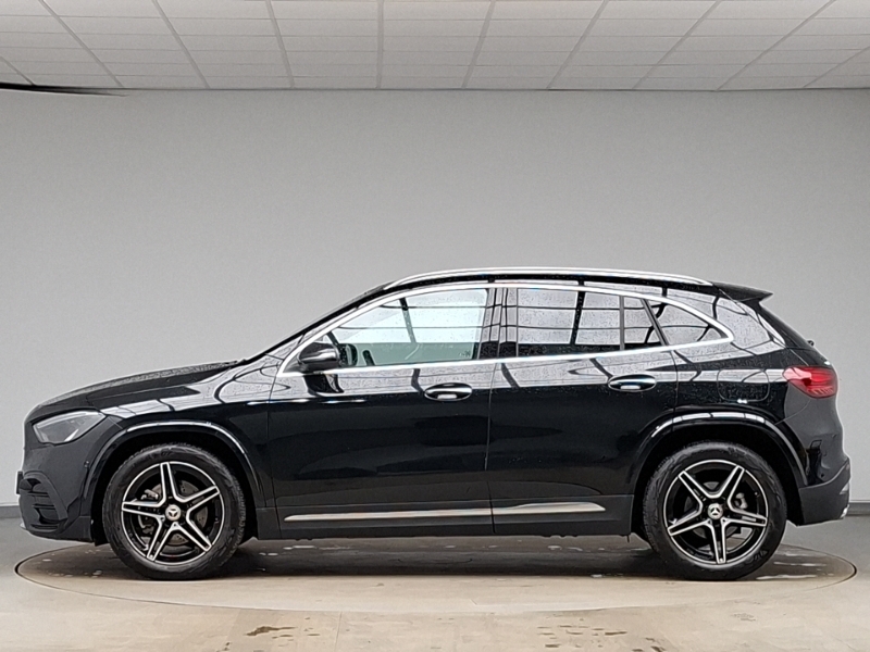 Mercedes-Benz GLA Class Gla 200 Amg Line Executive Black #4
