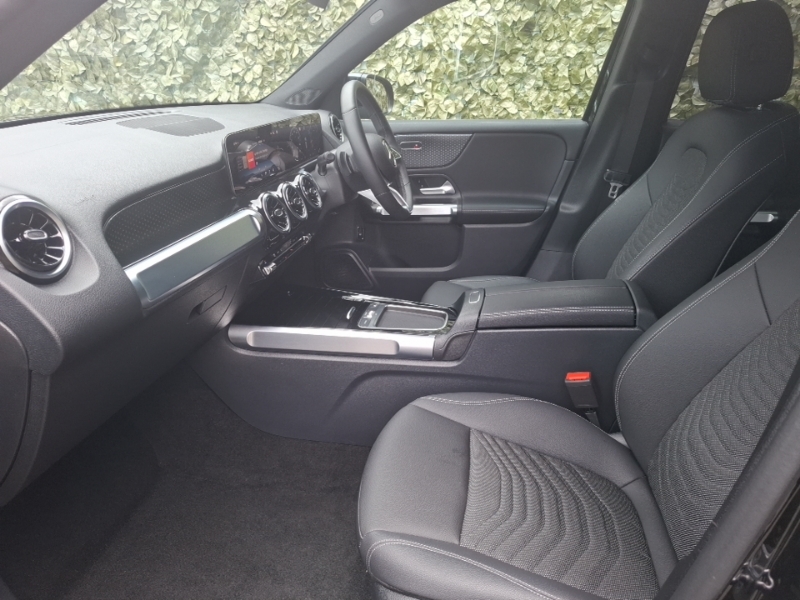 Mercedes-Benz GLB Class Glb 200 Sport Executive 7G-tronic LO25ETJ Black #5
