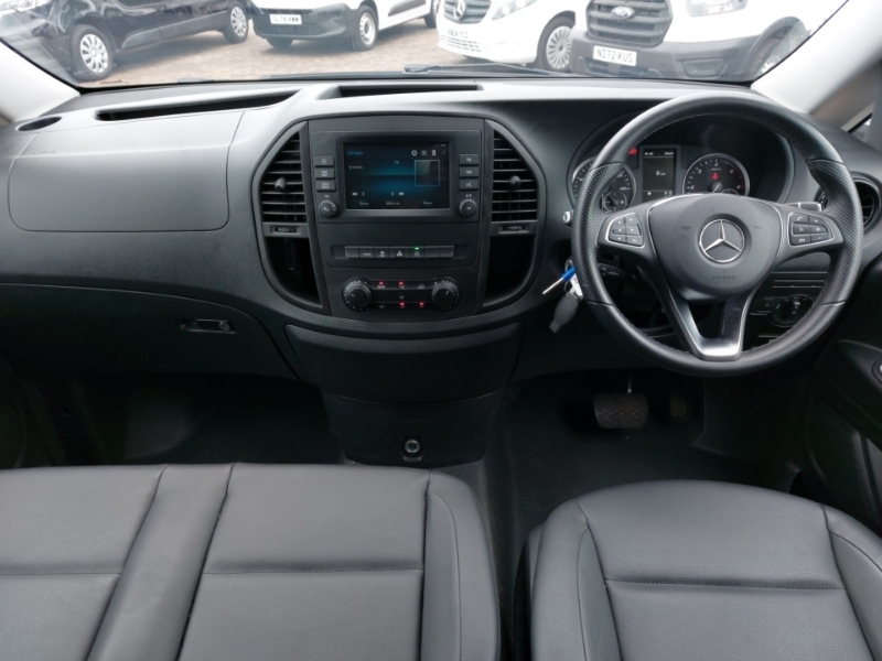 Mercedes-Benz Vito 114 Cdi Pro 9-Seater 9G-tronic KN24YDC White #3