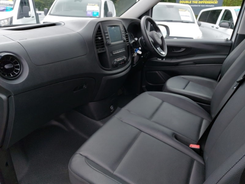 Mercedes-Benz Vito 114 Cdi Pro 9-Seater 9G-tronic KN24YDC White #5