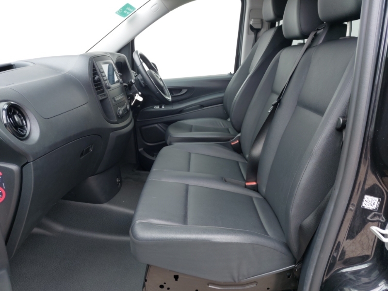 Mercedes-Benz Vito 114 Cdi Pro 9-Seater 9G-tronic KN24YZC Black #5
