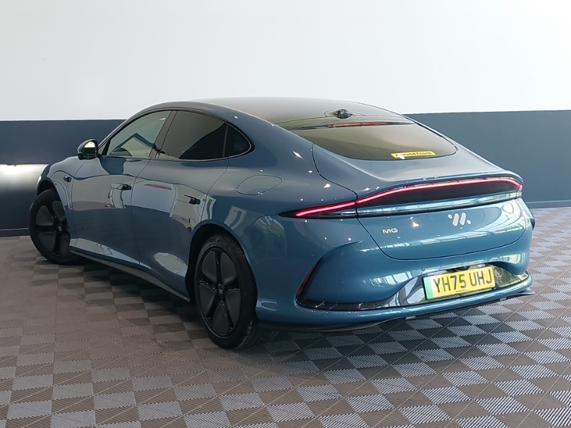 MG IM5 217Kw Standard Range 75Kwh Blue #2
