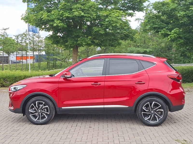 MG ZS 1.0T Gdi Exclusive Red #4