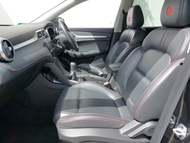 MG ZS 1.5 Vti-tech Exclusive Black #5