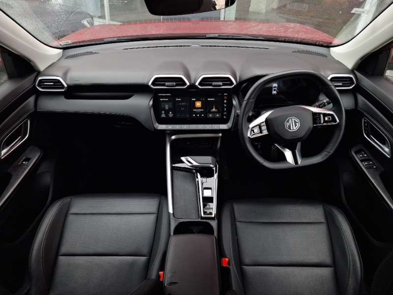 MG ZS 1.5 Hybrid Trophy Red #3